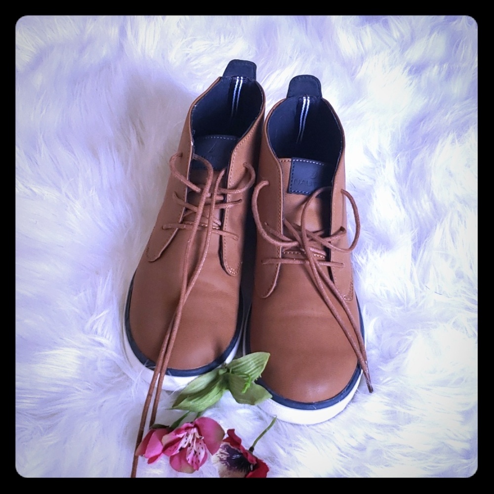 NWOT Nautica Boys shoes